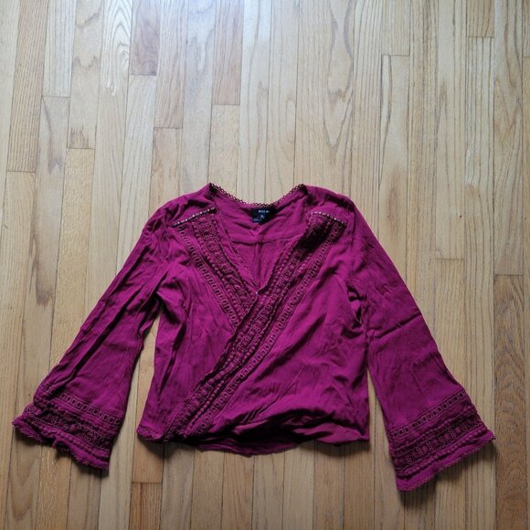 Miss Me Womens Crochet Accent V-Neck Blouse Small Viscose & Cotton Burgundy - Picture 2 of 8
